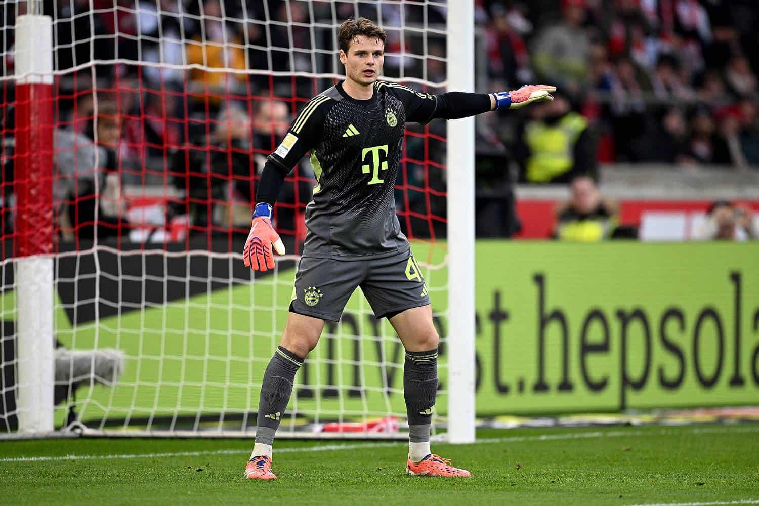 Jonas Urbig Jonas Urbig