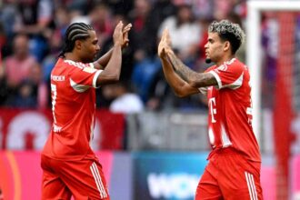 Serge Gnabry. Luis Diaz