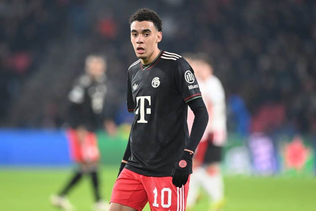 Fussball Champions League / PSV Eindhoven - FC Bayern Muenchen 1-2 Jamal Musiala