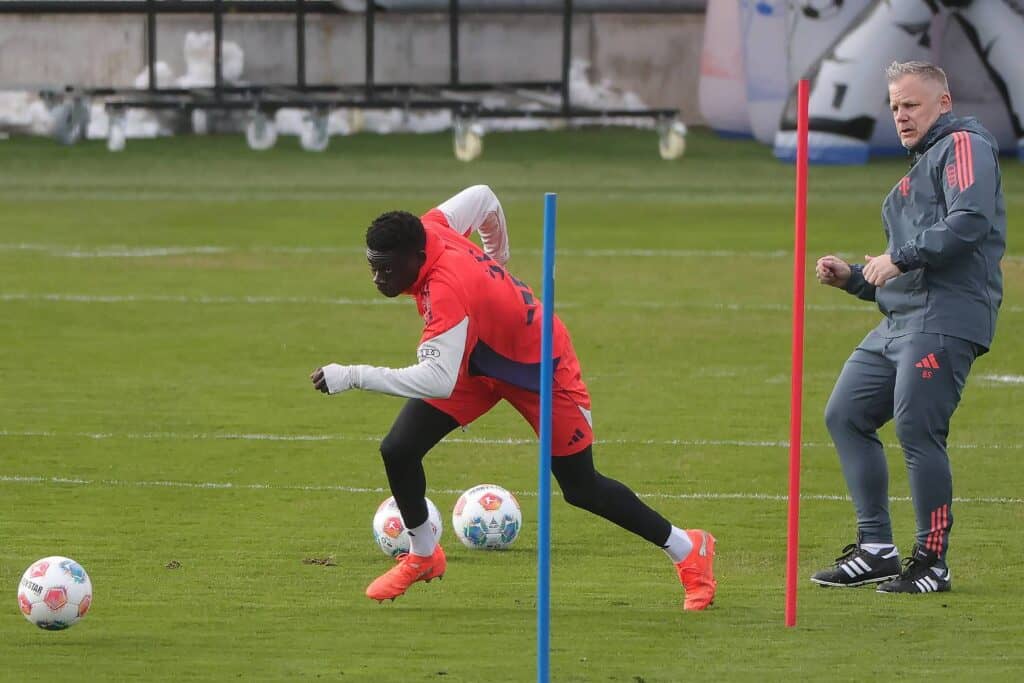 Alphonso-Davies-52-1024x683-1 Alphonso Davies
