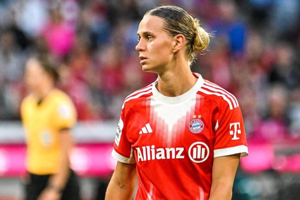 Klara-Buehl-3-1024x683-1 Klara Bühl