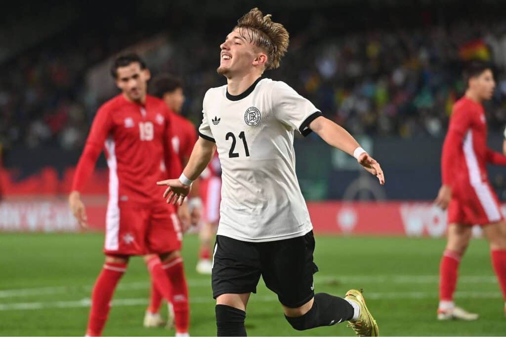 Lennart-Karl-13-1024x683-1 Lennart Karl