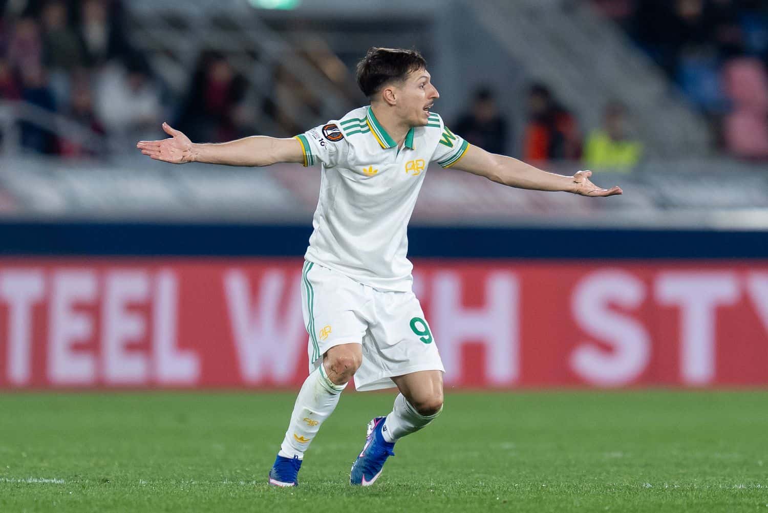 Bologna FC 1909 v AS Roma - UEFA Europa League 2025/26 Round of 16 First Leg Bryan Zaragoza