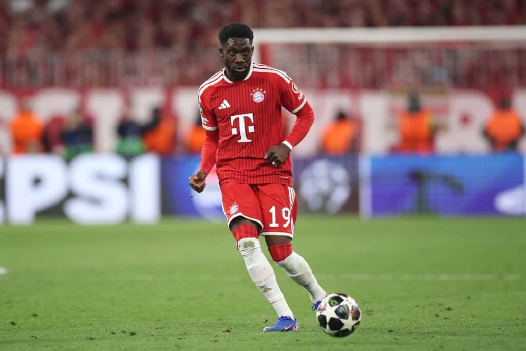 FC Bayern München v Paris Saint-Germain - UEFA Champions League 2025/26 Semi Final Second Leg Alphonso Davies