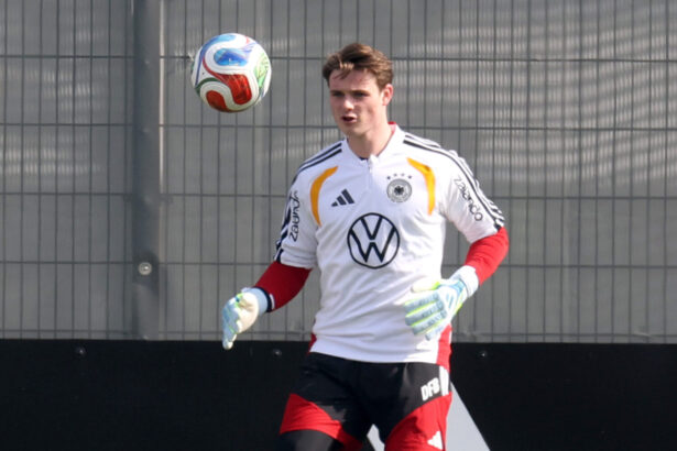 Jonas Urbig