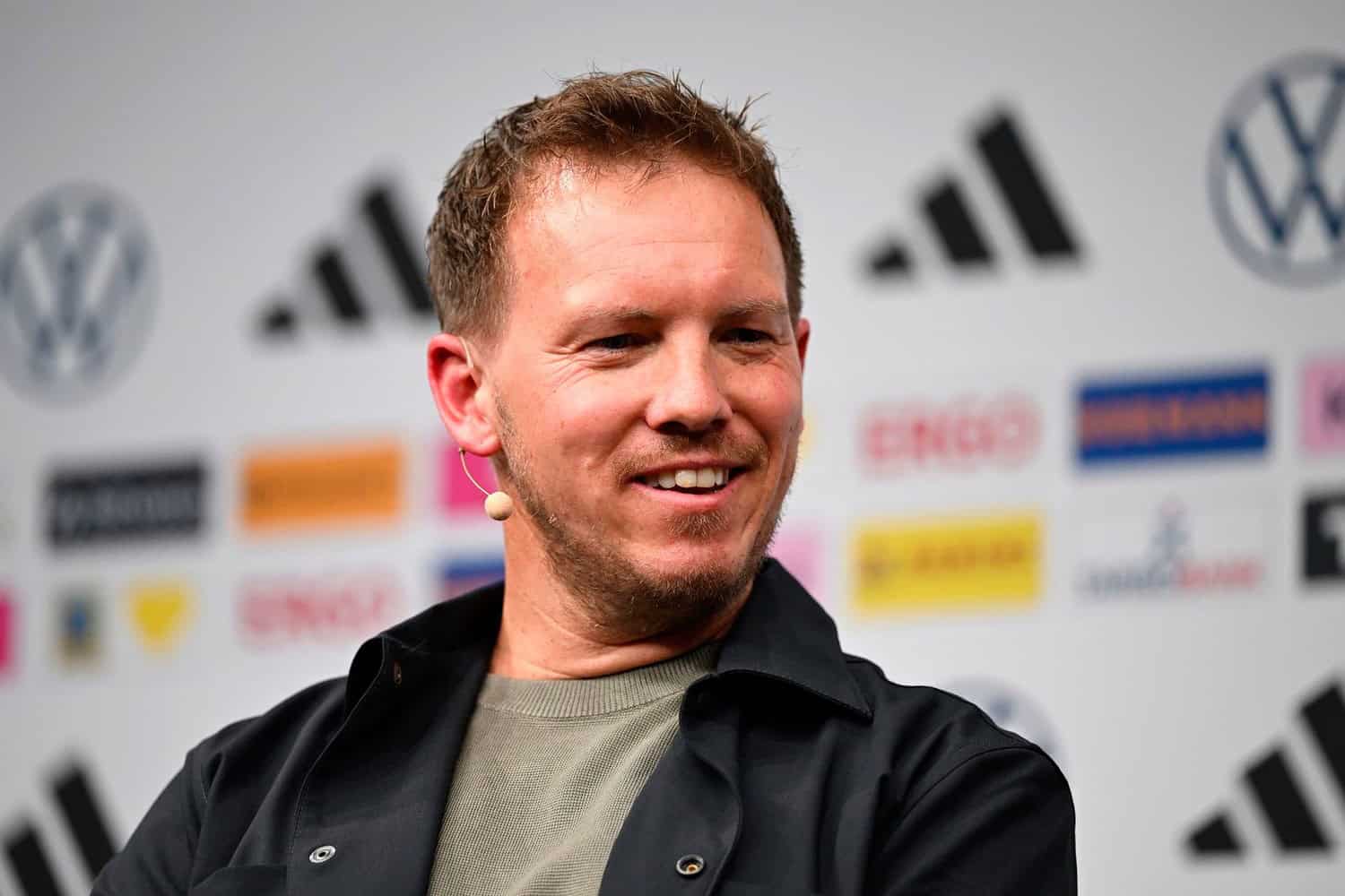 DFL Fussball Bundesliga Saison 2025 - 2026
Deutscher Meister FC Bayern Muenchen
Spiel FC Bayern Muenchen - 1.FC Koeln 5 : 1
am 16.05.2026 in Muenchen Julian Nagelsmann
