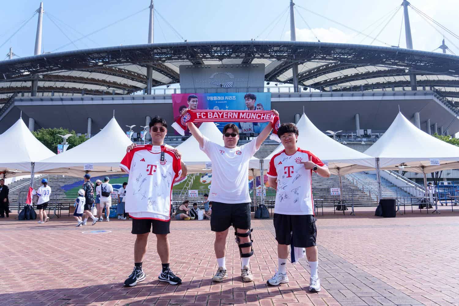 FC Bayern Fans Asia