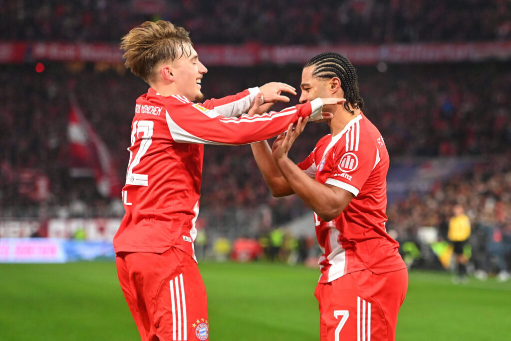 Serge Gnabry, Lennart Karl