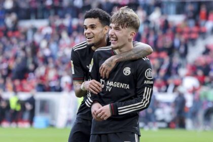 Luis Diaz, Lennart Karl