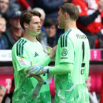 Jonas Urbig, Manuel Neuer