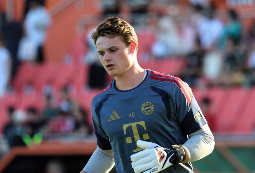 Jonas Urbig