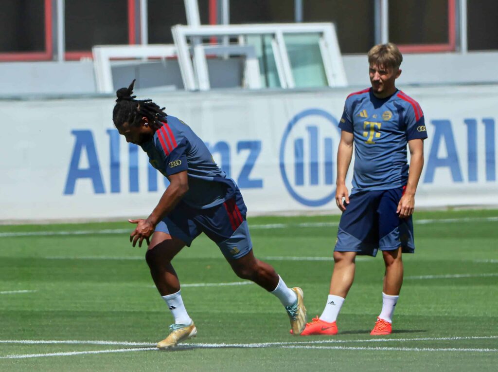 Serge Gnabry, Lennart Karl