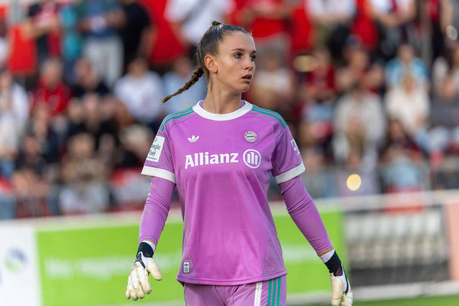 Frauen-Bundesliga Bayer 04 Leverkusen vs FC Bayern München Ena Mahmutovic