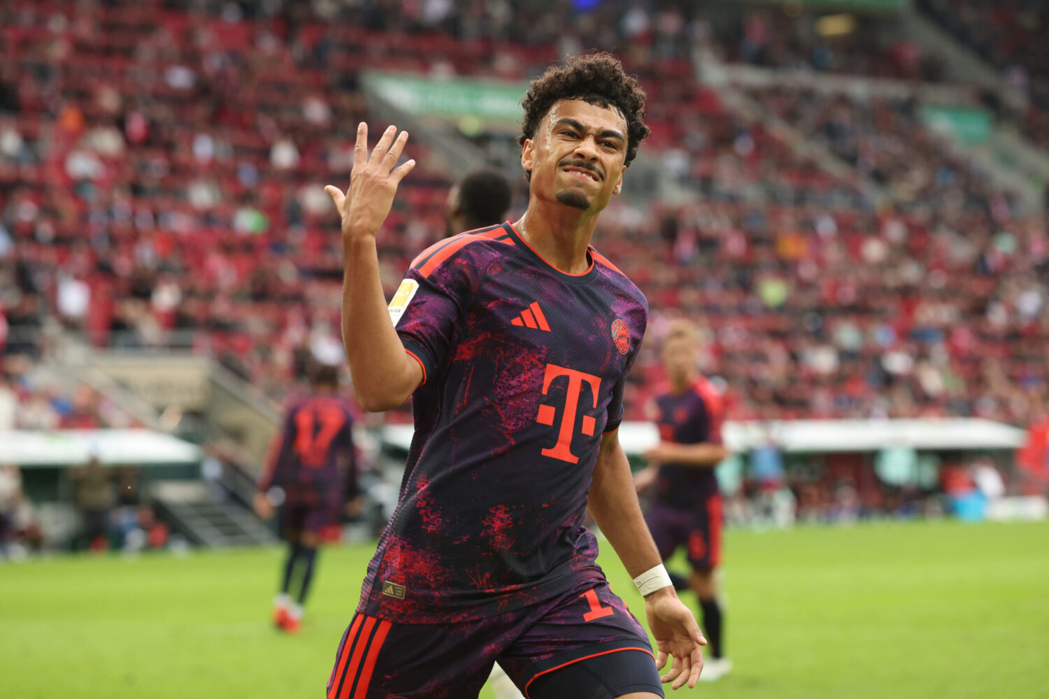 New Option: Brown Makes Himself Even More Valuable to Bayern