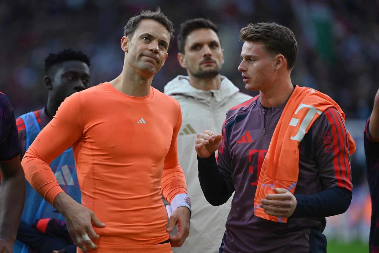 Bayern Insights: Neuer Sparks a Goalkeeper Debate