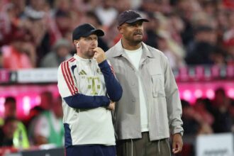 Aaron Danks, Vincent Kompany