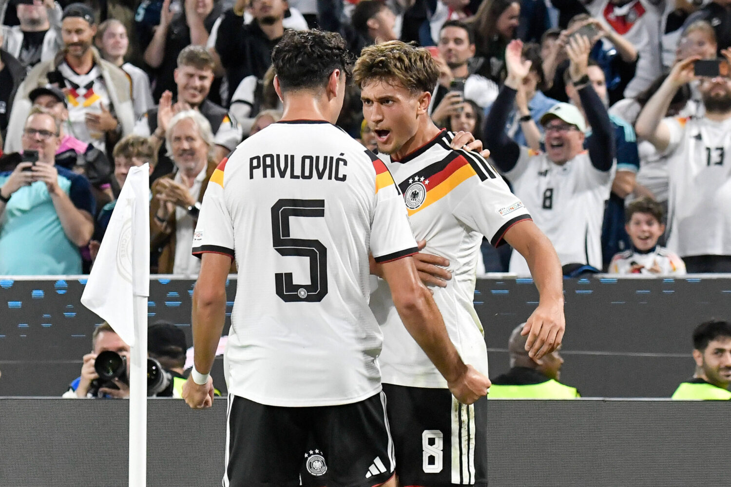 Transfer Line Inner Featuring four Bayern stars: Here's how the DFB team will line up ...