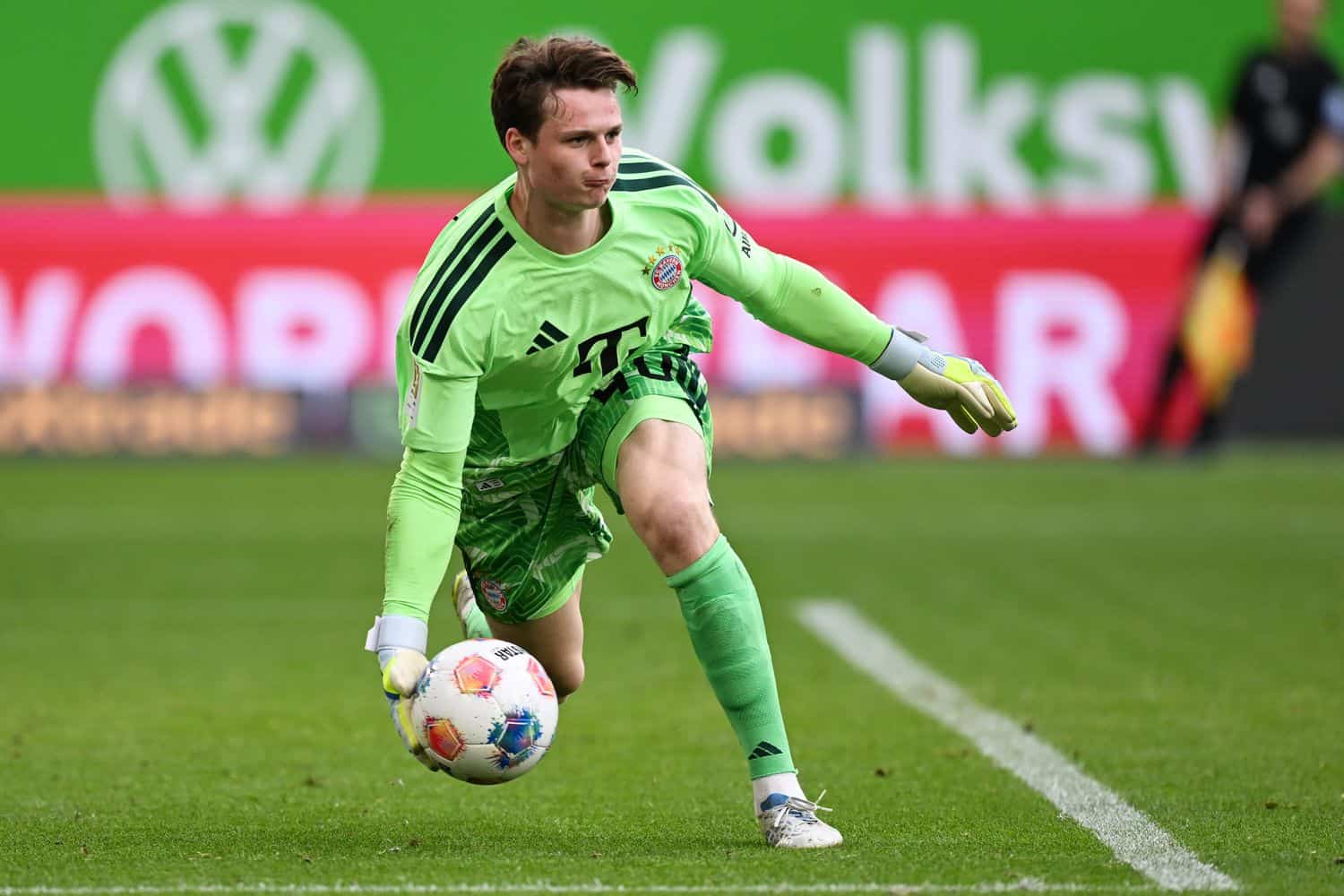 VfL Wolfsburg v FC Bayern München - Bundesliga Jonas Urbig